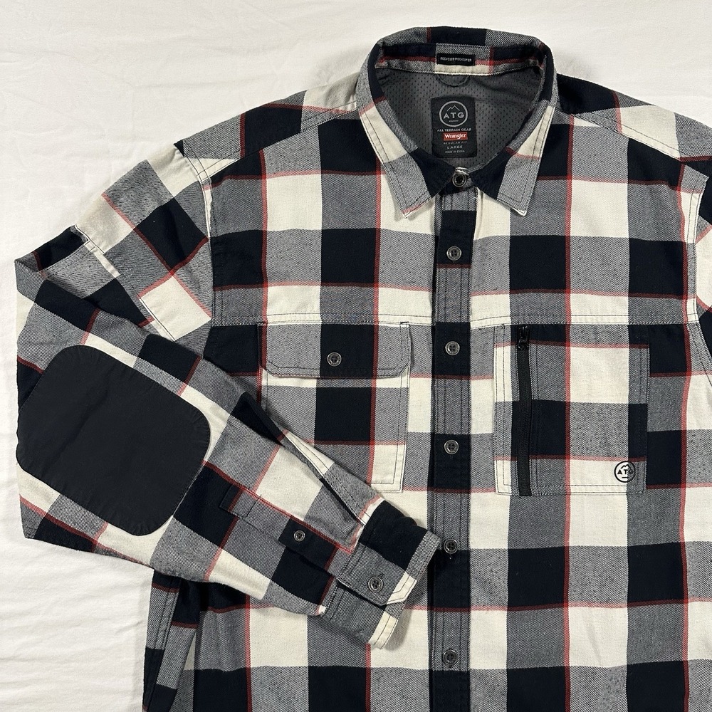 Wrangler ATG All Terrain Mens Shirt Large Red Plaid Button Up Elbow Pads Zippers